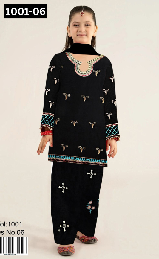 KIDS EMBROIDERED LAWN 2PC | DS 1001-06 |