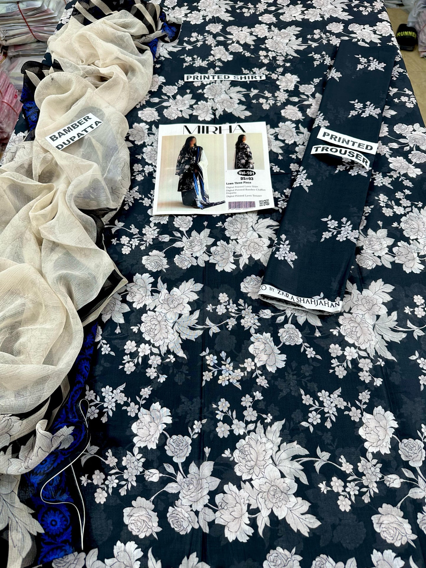 VOL 101 | DS 03 | DIGITAL PRINTED LAWN 3PC BAMBER CHIFFON DUPATTA