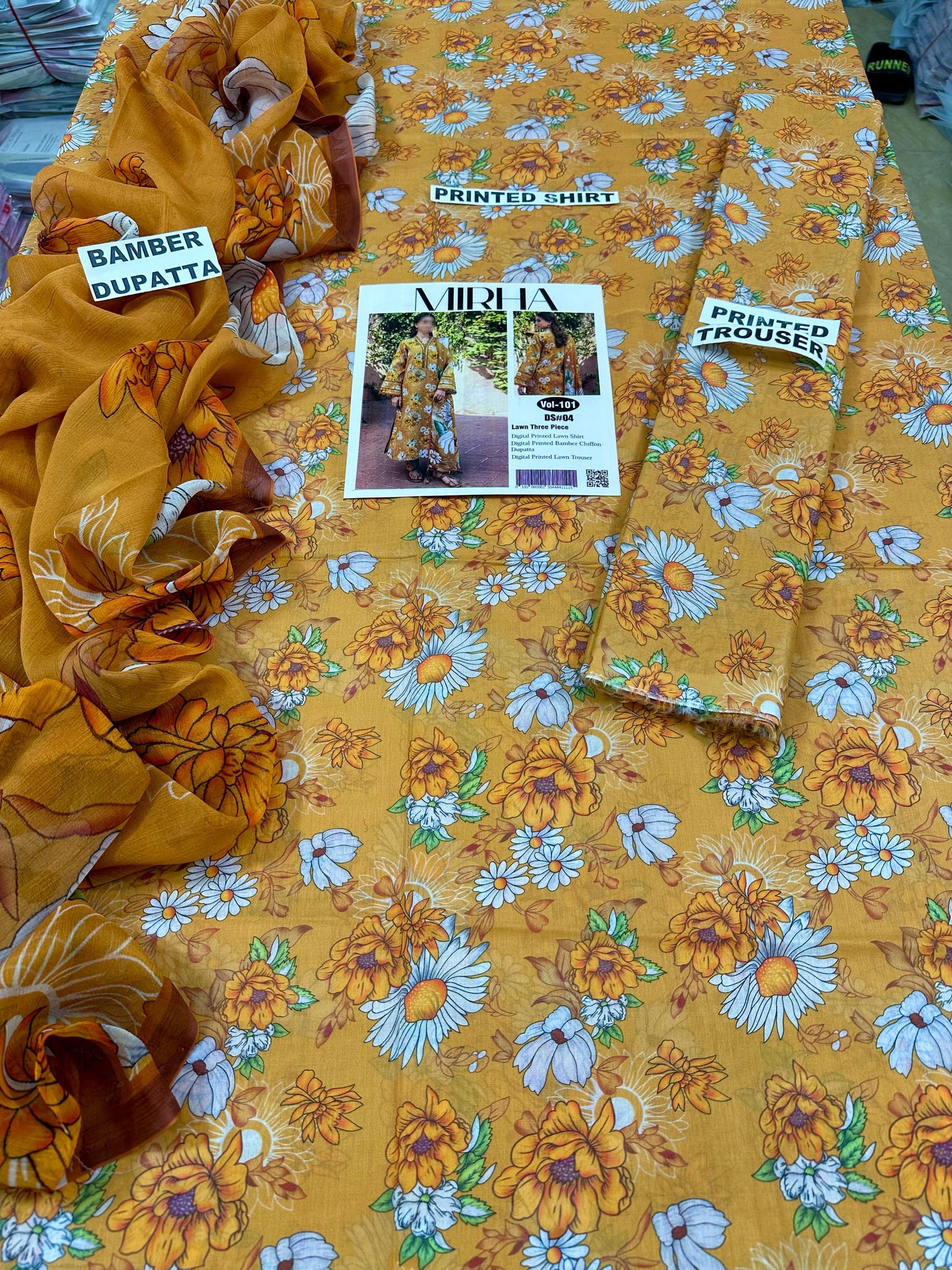 VOL 101 | DS 04 | DIGITAL PRINTED LAWN 3PC BAMBER CHIFFON DUPATTA