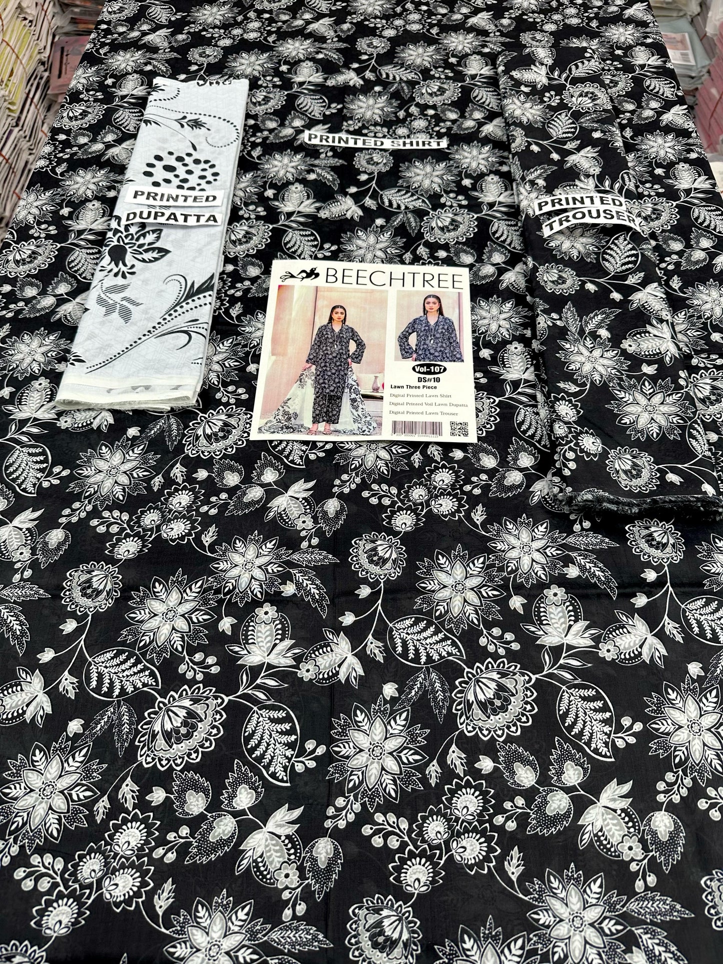 VOL 107 | DS 10 | DIGITAL PRINTED LAWN 3PC VOIL LAWN DUPATTA