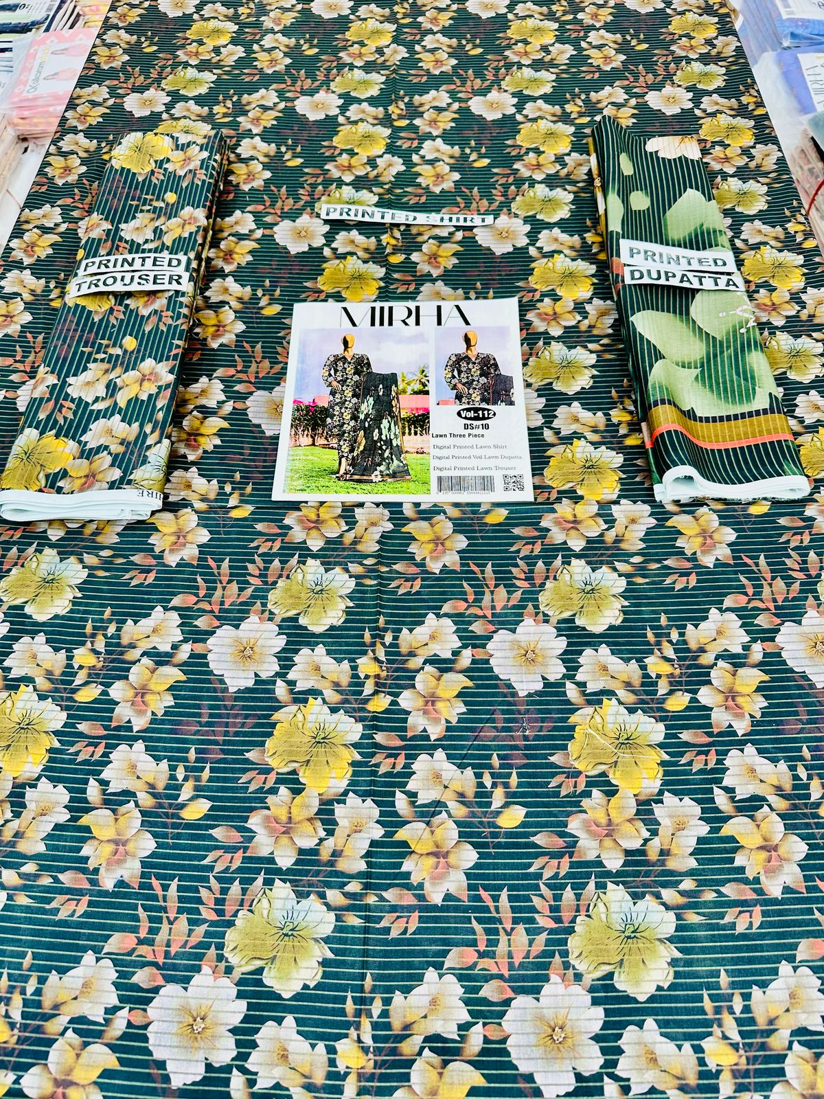 VOL 112 | DS 10 | DIGITAL PRINTED LAWN 3PC VOIL LAWN DUPATTA