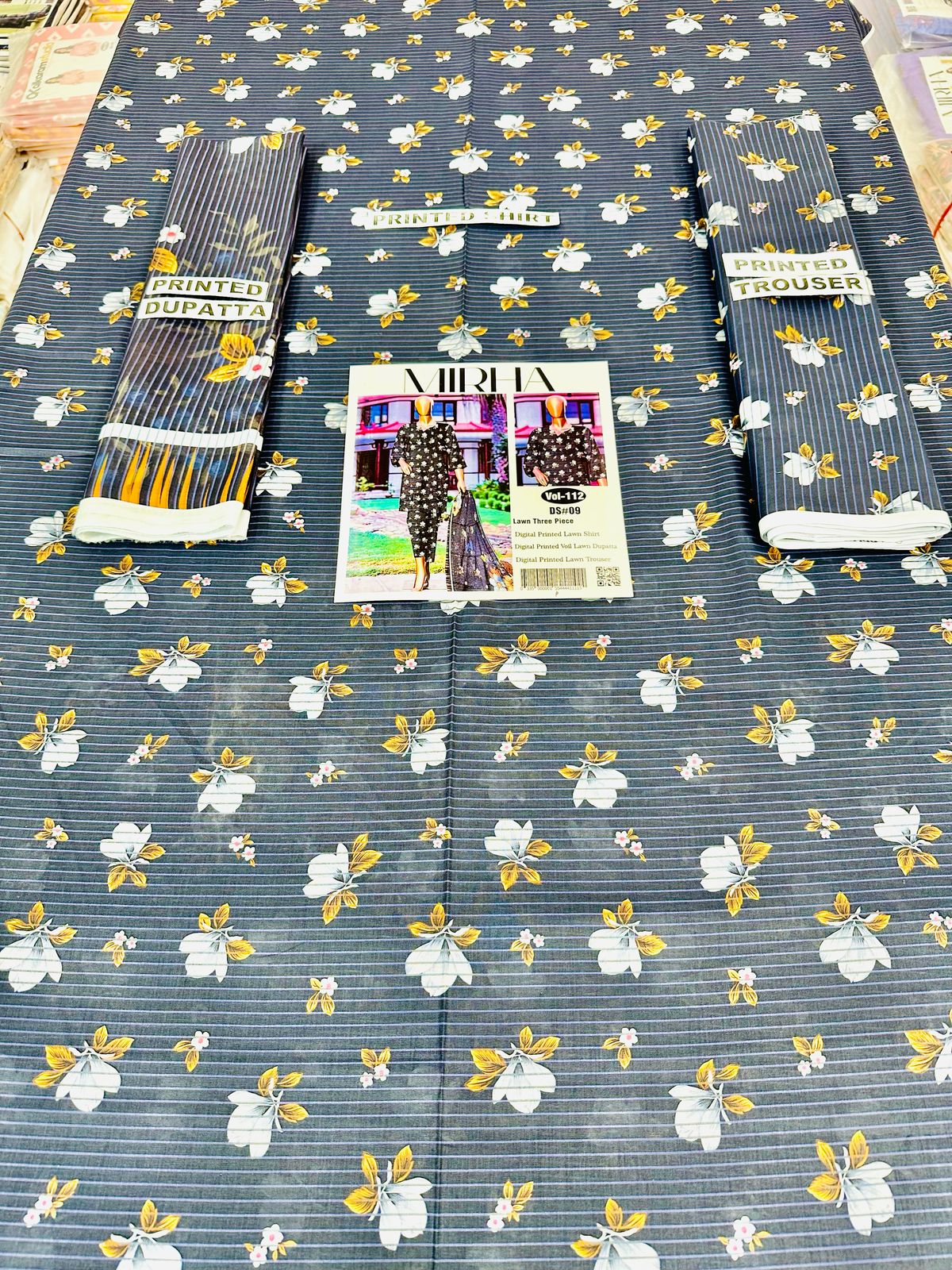 VOL 112 | DS 09 | DIGITAL PRINTED LAWN 3PC VOIL LAWN DUPATTA