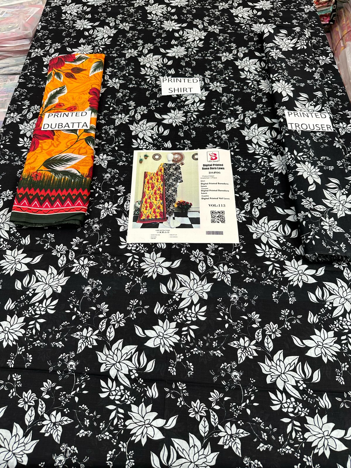 VOL 113 | DS 06 | DIGITAL PRINTED BANADORA LAWN 3PC VOIL LAWN DUPATTA