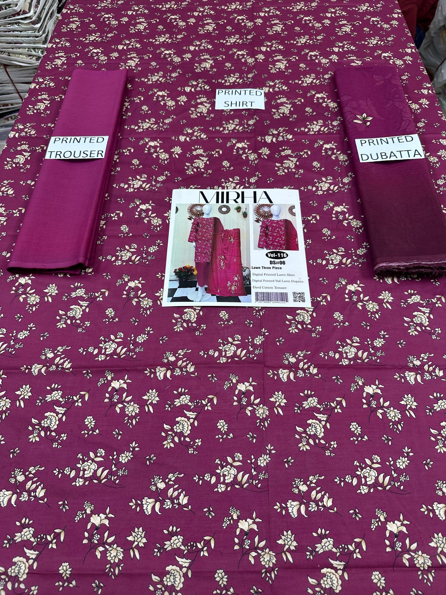 VOL 116 | DS 06 | DIGITAL PRINTED LAWN 3PC DYED TROUSER VOIL LAWN DUPATTA