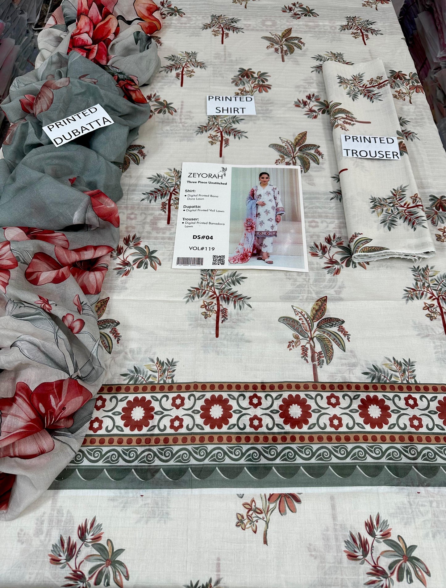 VOL 119 | DS 04 | DIGITAL PRINTED BANADORA LAWN 3PC VOIL LAWN DUPATTA