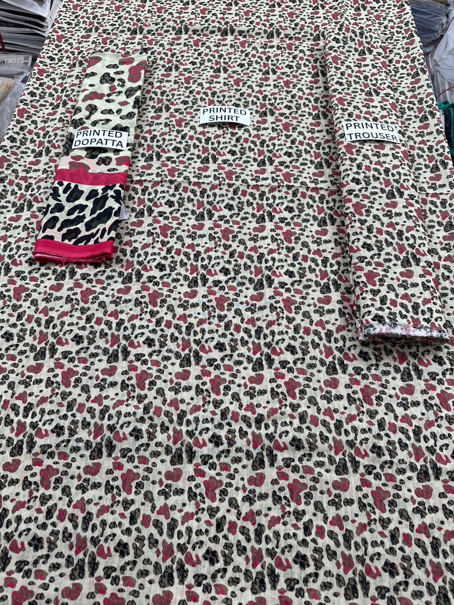 VOL 127 | DS 05 | DIGITAL PRINTED BANADORA LAWN 3PC VOIL LAWN DUPATTA